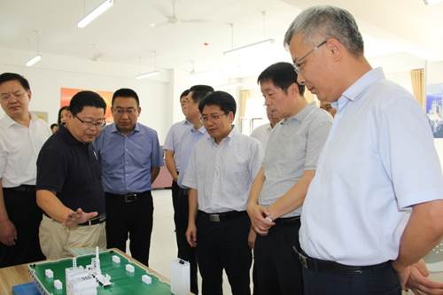 说明: http://www.news1.ldu.edu.cn/__local/D/26/DF/38736E64D4C565C39F6019A5014_EDBFF950_2E906.jpg